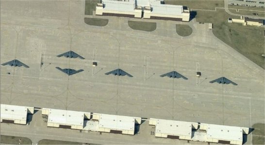 B-2 Spirit  Whiteman Air Force Base.jpg