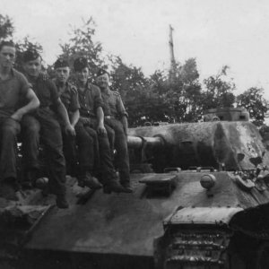Panther Ausf D 4th Panzer Regiment Crew