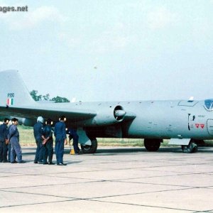 CANBERRA ON GROUND - Indian Air Force