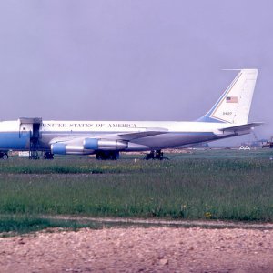 VC-135 at Greenham Common, June 7 1983