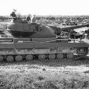FV214 Conqueror tank