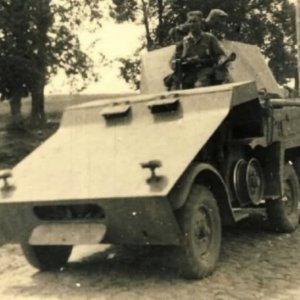 Krupp_Protze_with_armor_and_37_cm_Pak