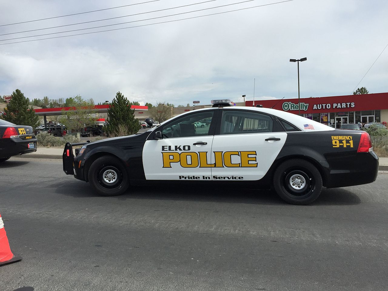 2015-05-05_10_44_46_Elko_Police_car_along_Mountain_City_Highway_(Nevada_State_Route_225)_in_El...jpg