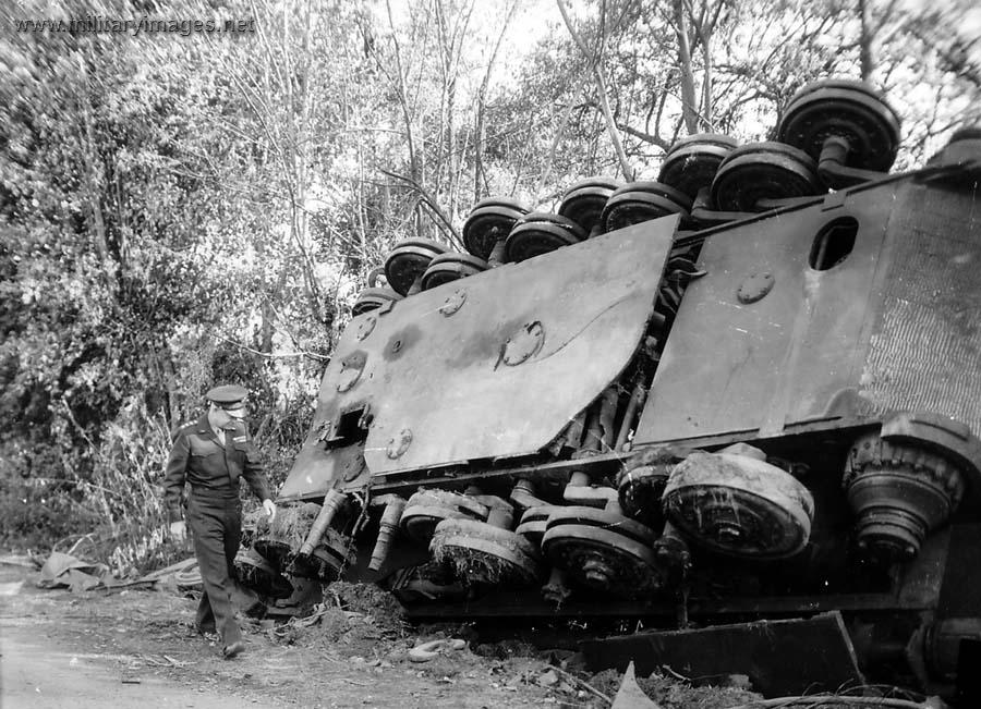 Tiger II destroyed