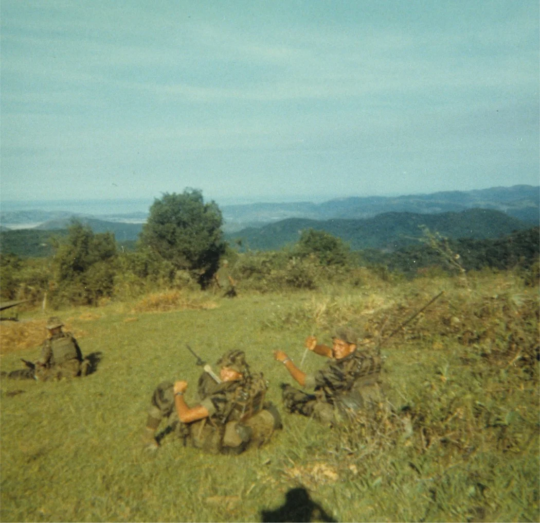 1 Hawk Recon 1967 WAITING FOR  insertion.webp