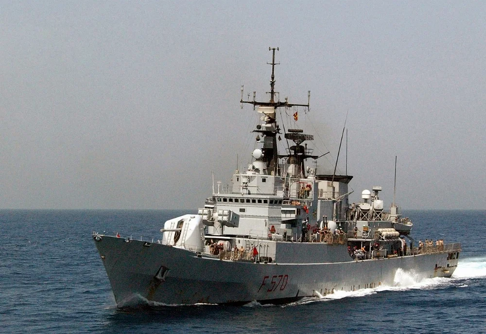 1280px-Maestrale-Class_MAESTRALE_%28F_570%29.webp