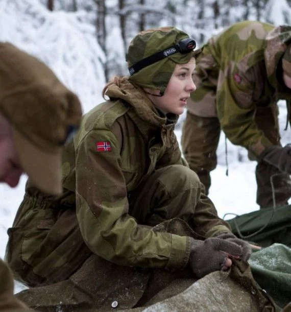 17-norwegian_military_girl.webp
