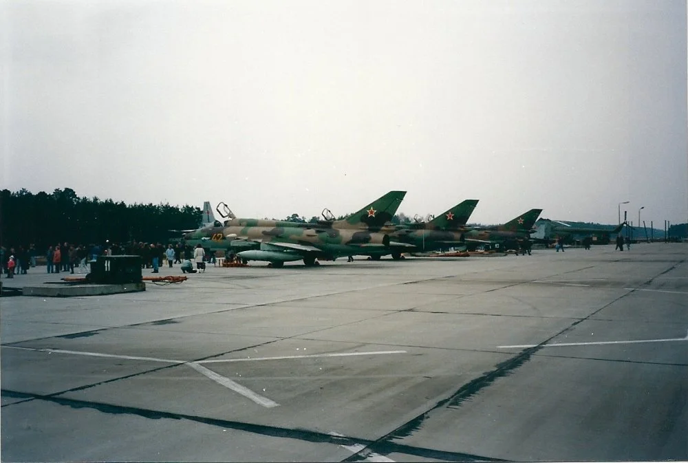 19940312_DEU_Gross Dolln_Su-17s.webp