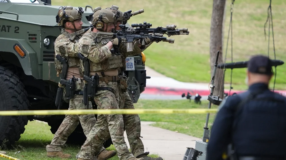1e9d-4037-8690-ed55da7b21f1-SWAT_Standoff_jwj_0591.webp