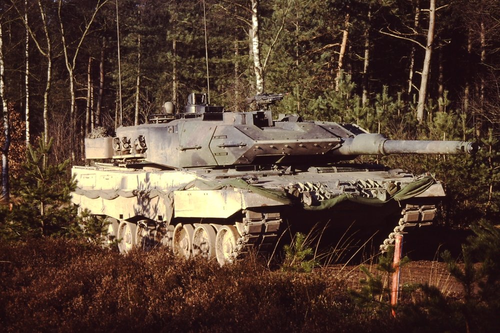 20010215_NLD_Luesderheide_Leopard 2A5_Cav school (4).JPG