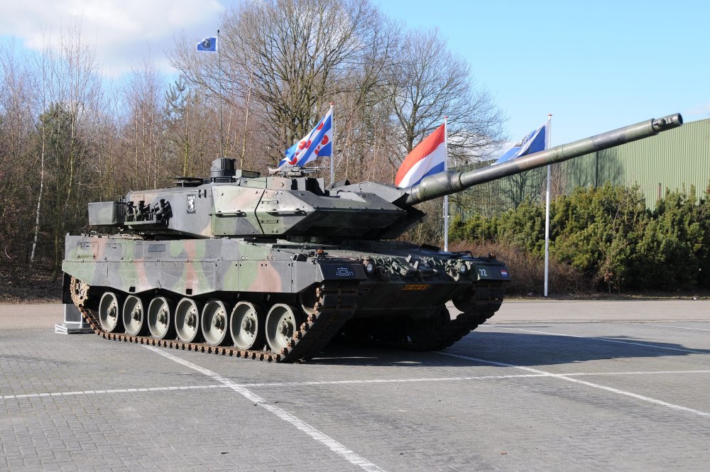 20100212_NLD_Oirschot_Leopard 2A6_KU8483.JPG