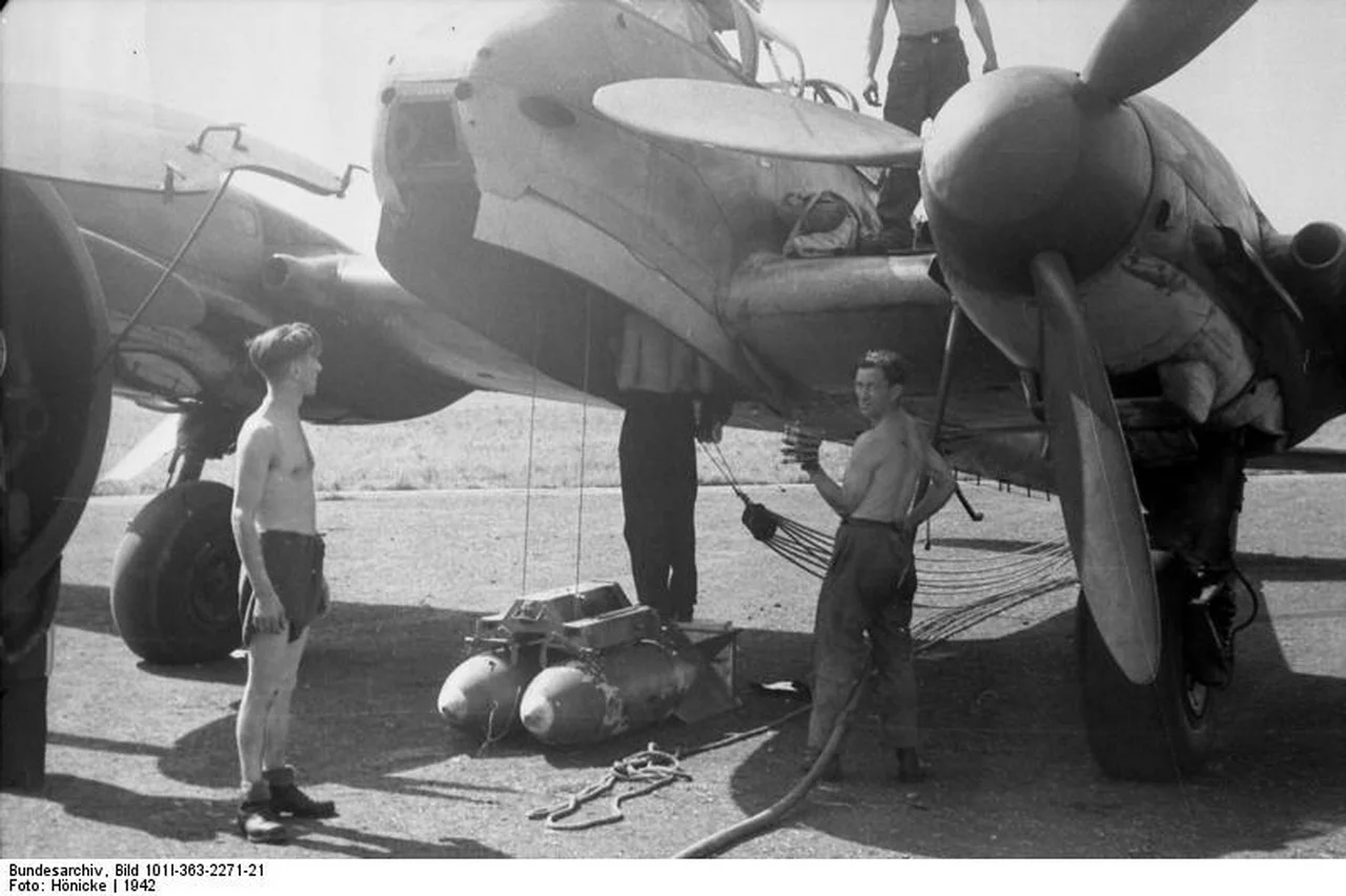 20120515195230!Bundesarchiv_Bild_101I-363-2271-21,_Frankreich,_Flugzeug_Me_210,_Bomben_1.webp