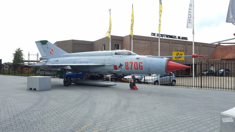 20220820_NLD_Bladel_MiG-21MF_8706 (2).jpg