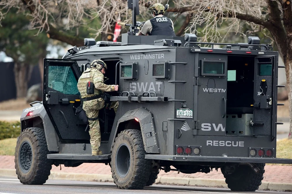 210322231855-33-boulder-shooting.webp