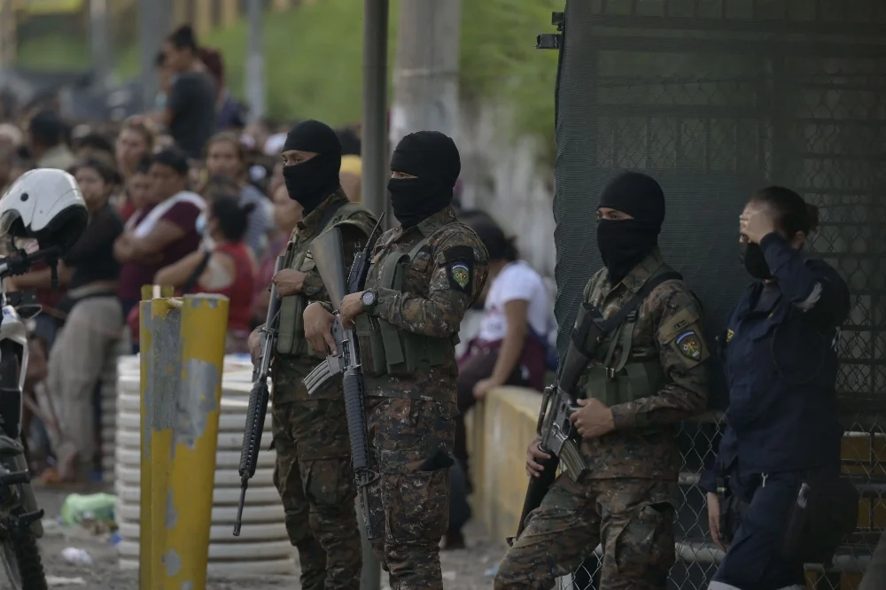 220602183734-el-salvador-prision-estado-emergencia.jpg
