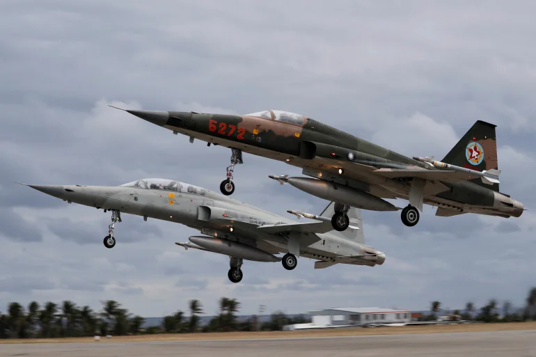 4479_RC1417FBD590_RTRMADP_3_TAIWAN-MILITARY-DRILLS.webp