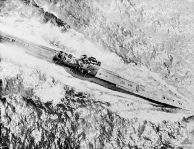 624px-U_534_under_attack_5_May_1945.webp