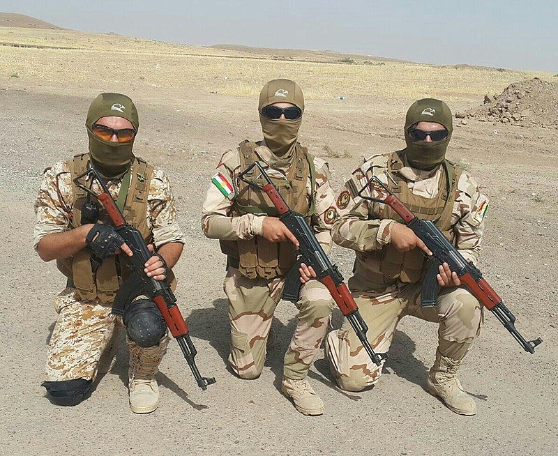 800px-Peshmerga_Kurdish_Army_(14955882932).jpg