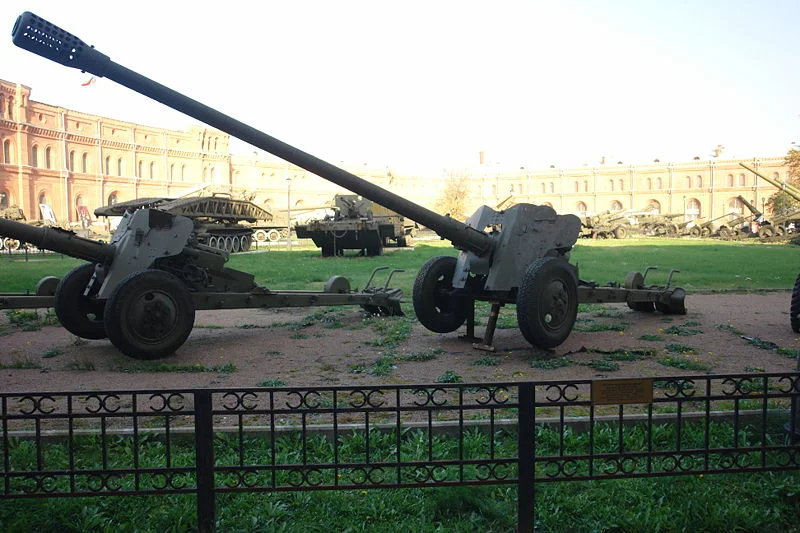 85mm D48 anti tank gun.webp
