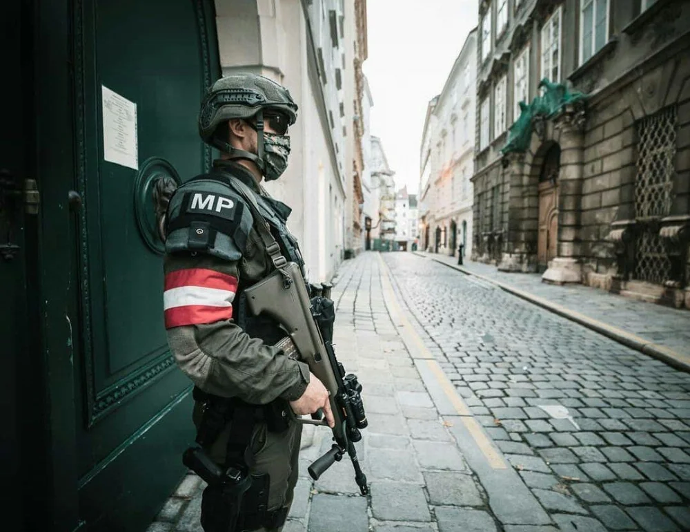9j38jsach2x51.webp