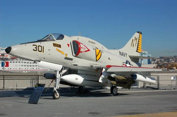 A-4_Skyhawk_Midways_Aircraft_005_0.webp