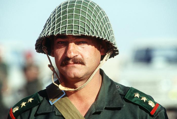 A_Syrian_army_officer_during_the_Gulf_War.jpg