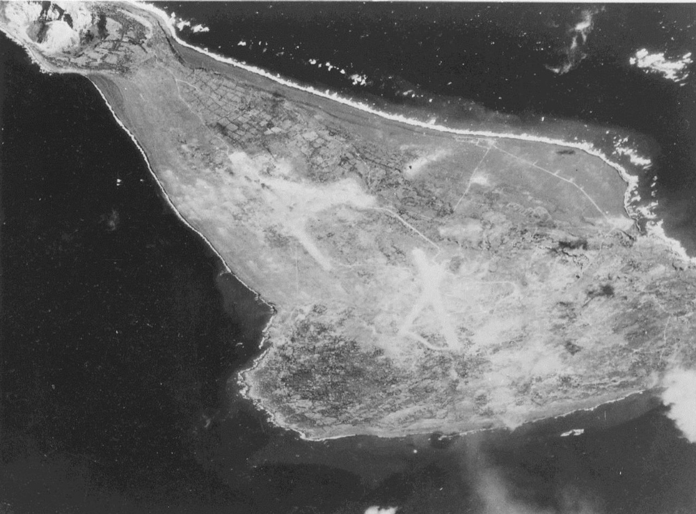 -Aerial_View_of_Iwo_Jima%2C_1945_%2816781741957%29.jpg
