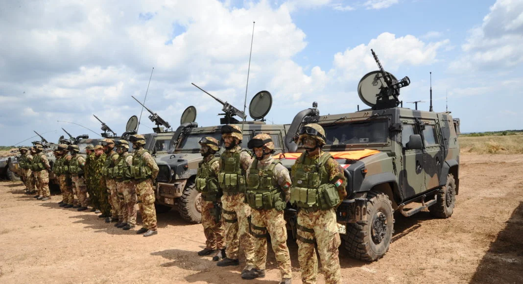Aeronautica_Militare_Italiana_AMI_Iveco_Lince_VTLM_Foto1-1068x580.webp