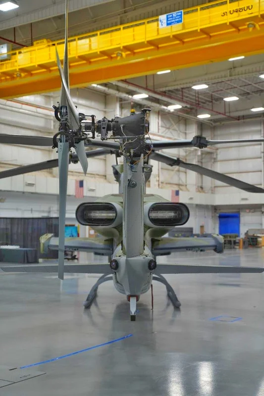 ah-1-1z-17-01.webp