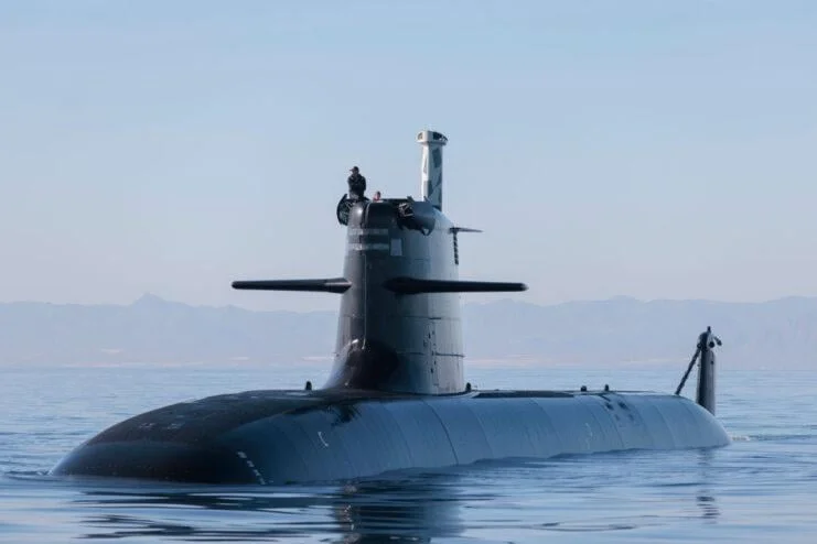 arine-isaac-peral-s-81-completing-v0-y8tvmqz0ek6d1.webp