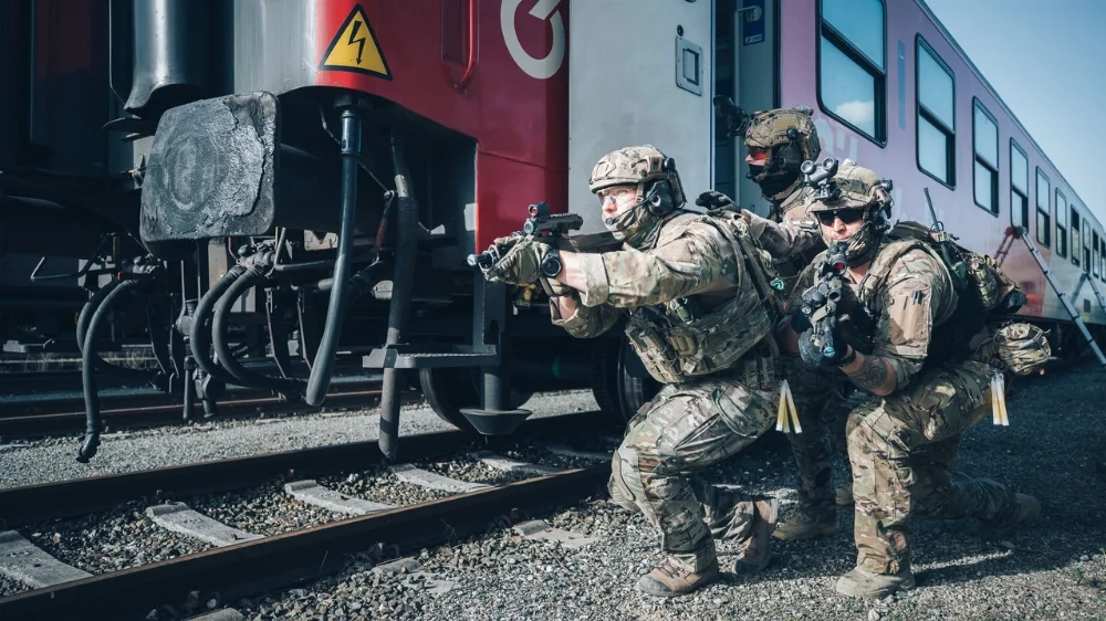 Austria-jagdkommando-Train-Jacking004.webp