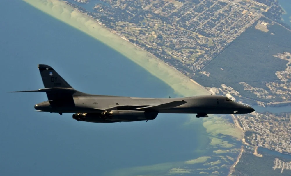 B-1-B-Lancer-15cztyf.webp