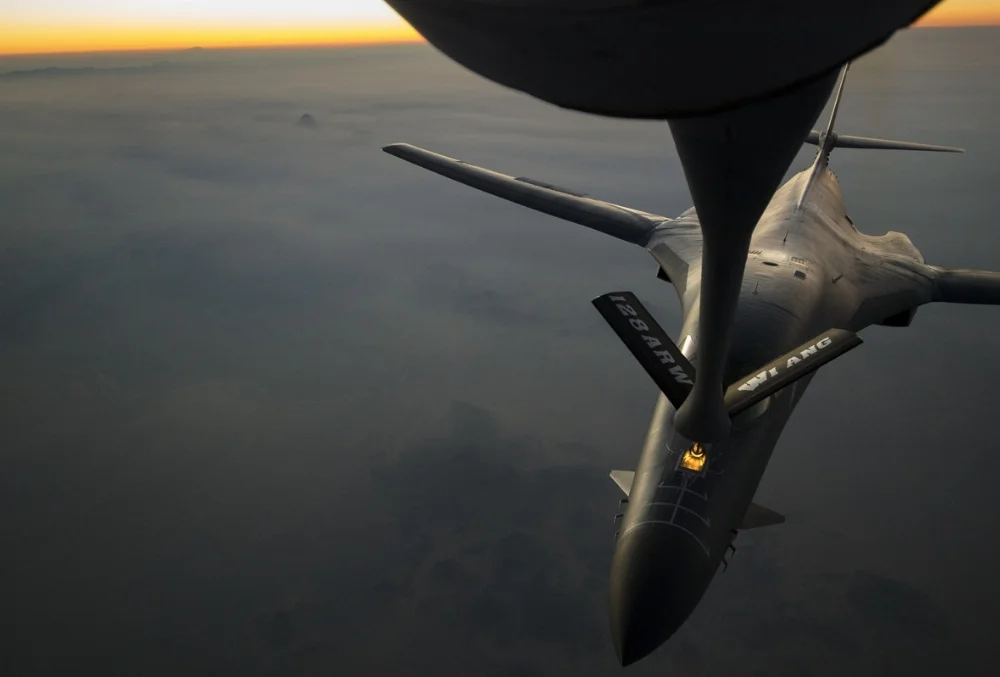 B-1-B-Lancer-bomber4.webp