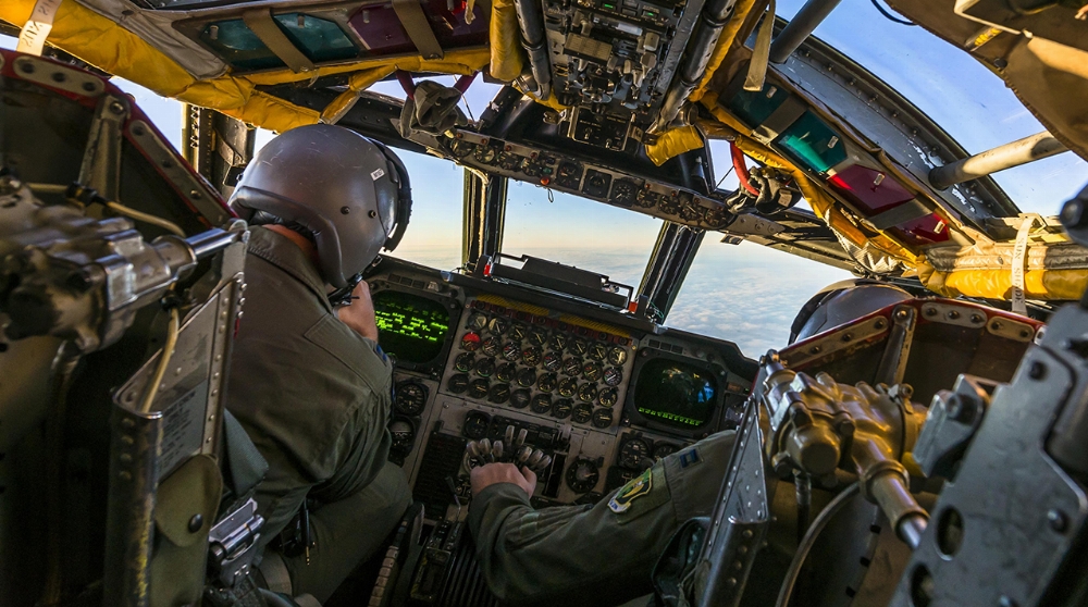 B-52-flight-cockpit-3.jpg