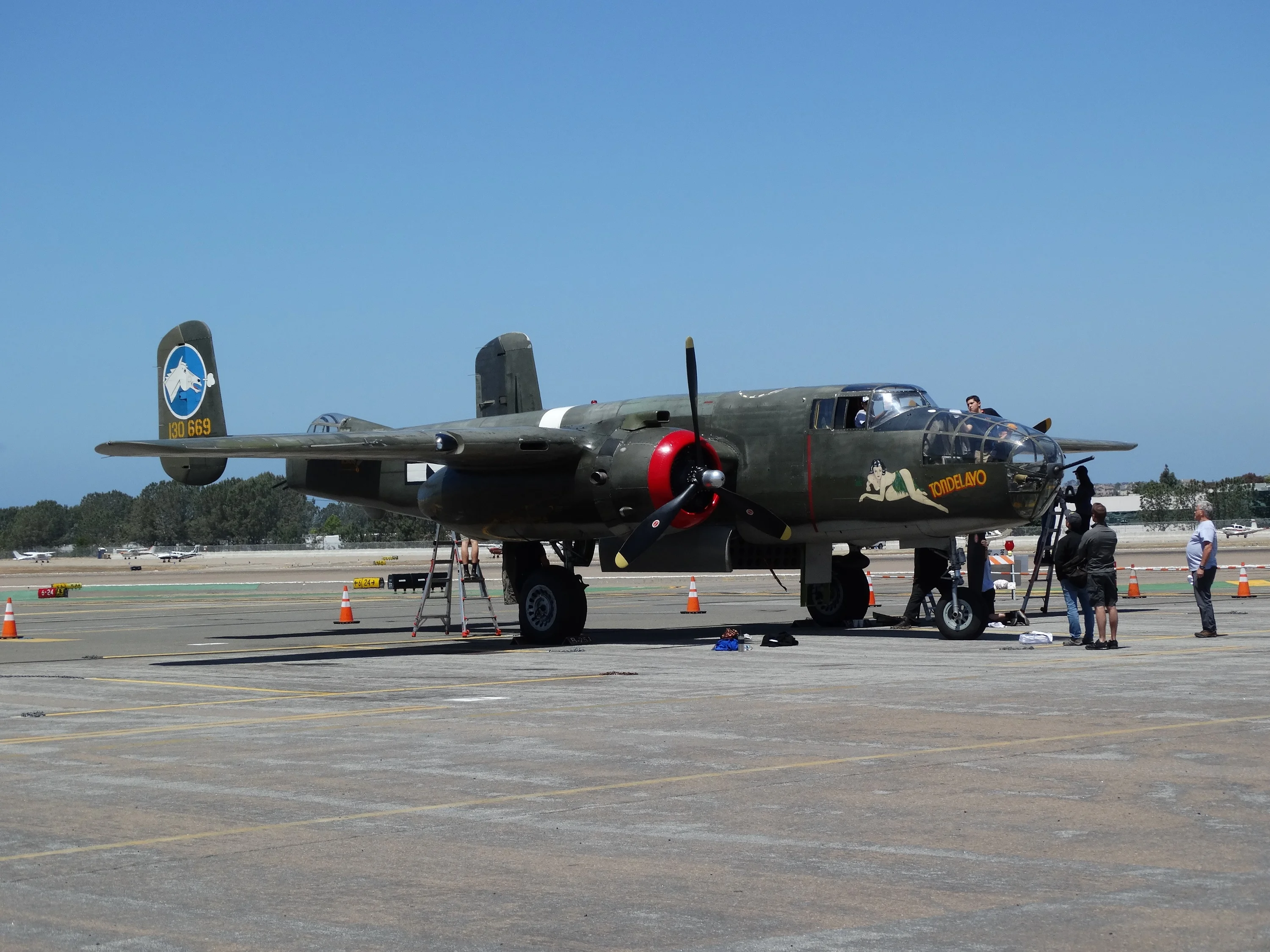 B25.webp