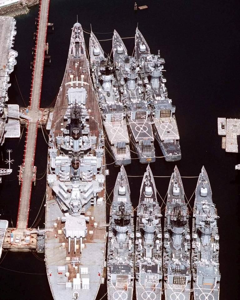 battleship New Jersey (BB-62).jpg