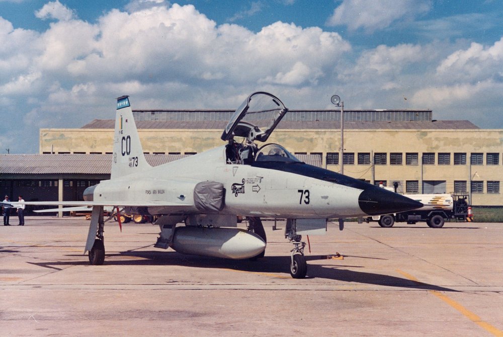 Brazilian F-5E (4873) on ground.jpg