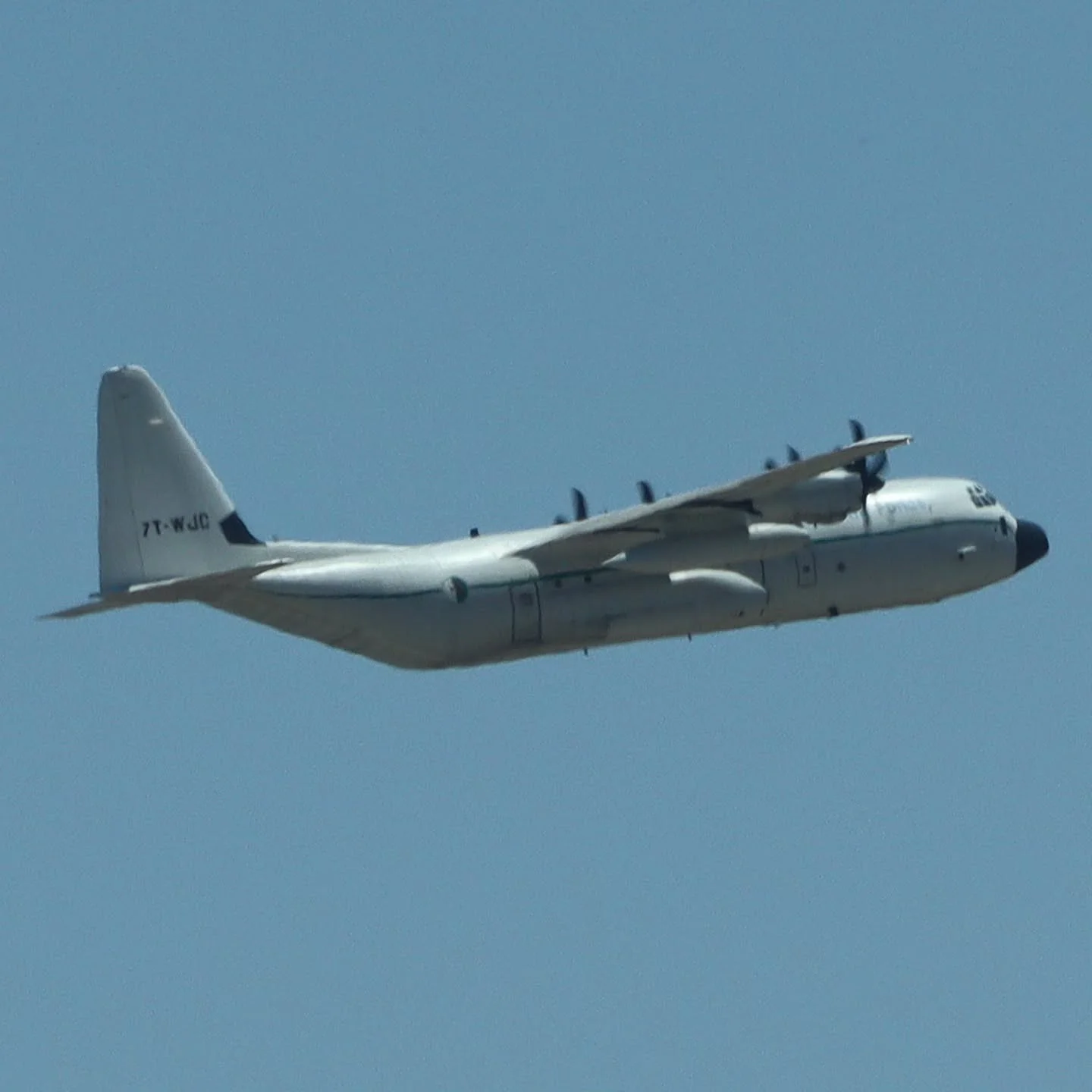 C-130J-30 CZL 5-2025 7T-WJC--.webp