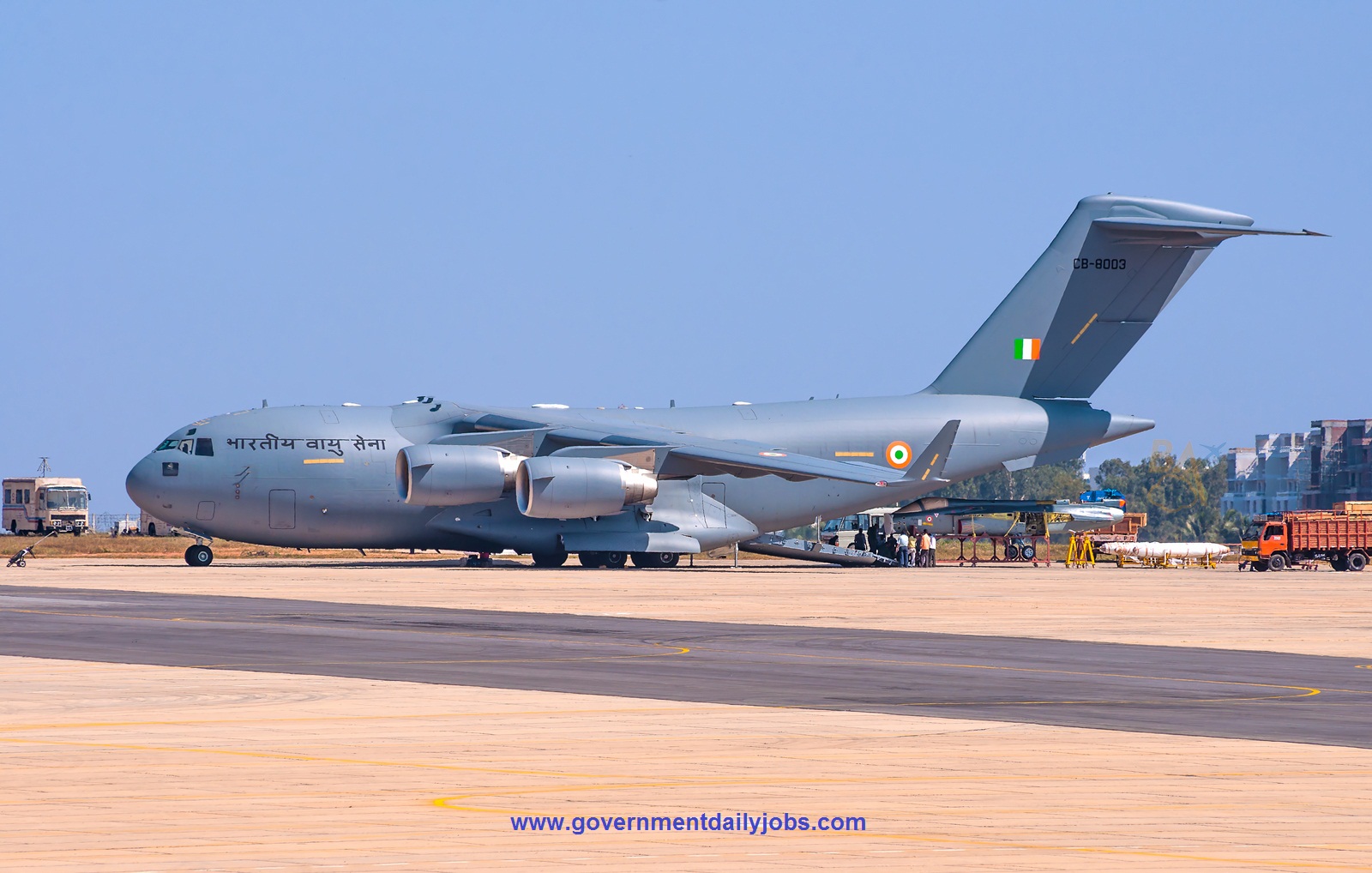 CB-8003_India_Airforce_Boeing_C-17_VOBG_Unloading_LCA.jpg