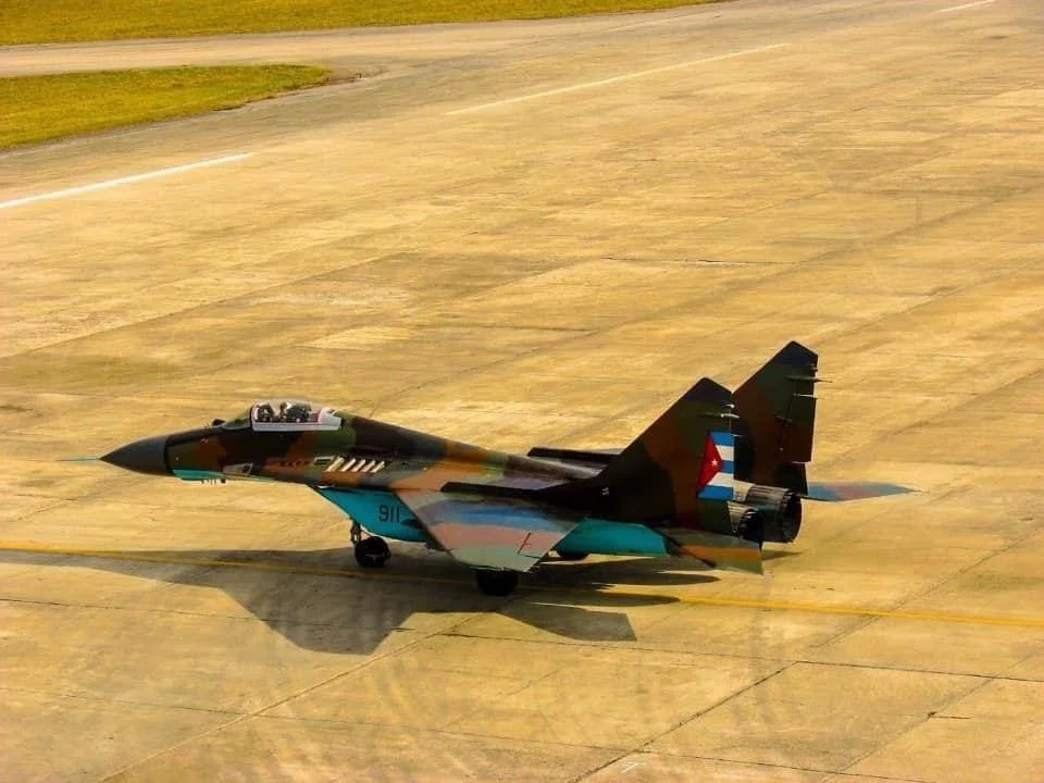 Cuban MiG-29B (9-12B) (911) taxiing.webp