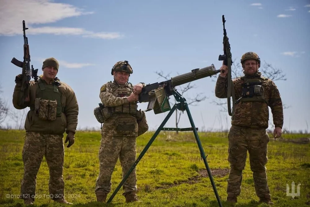 -defense-fire-team-from-the-121st-v0-dk1ba1ysgbxc1.webp