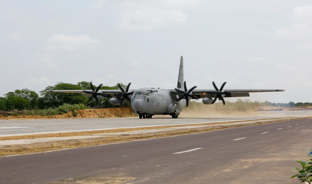 E-1b6hYVkAEr7GQ?format=jpg&name=large.jpg