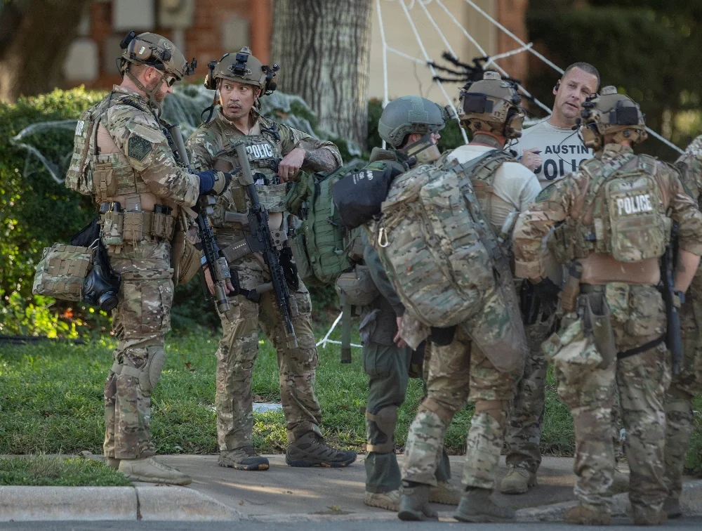 eee-c97b-417f-b6b2-39ac5418576a-jwj_SWAT_Fire_0126.webp