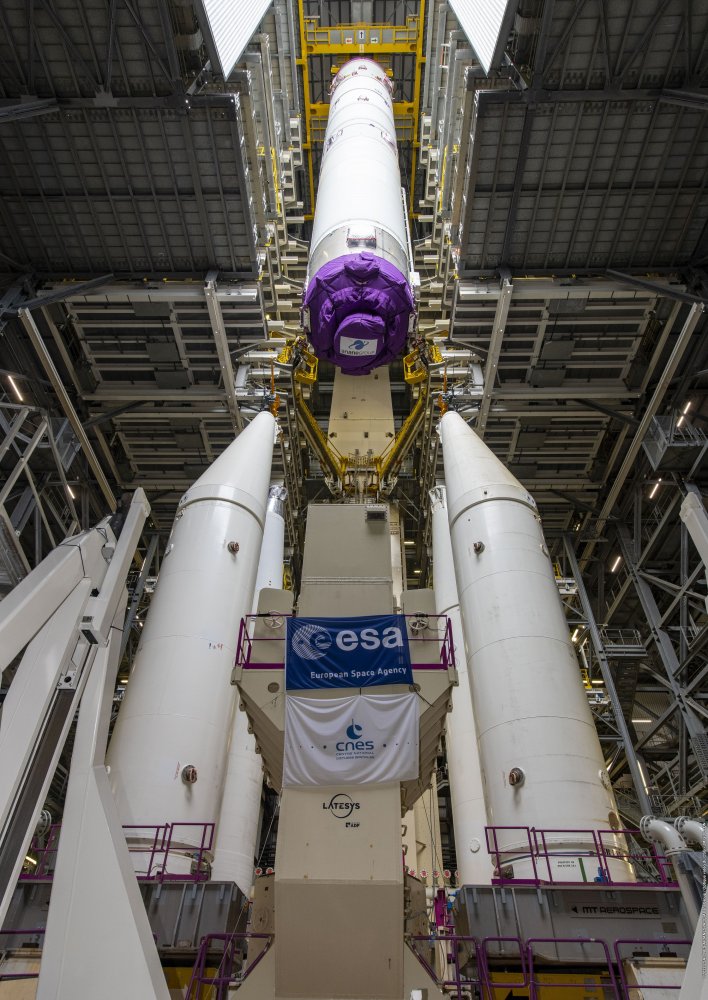 ESA-CNES-ArianeGroup-Arianespace-CSG-Service-Optique_02r.jpg