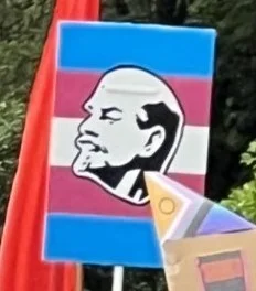 F6KAVI5bsAAOYj.jpg