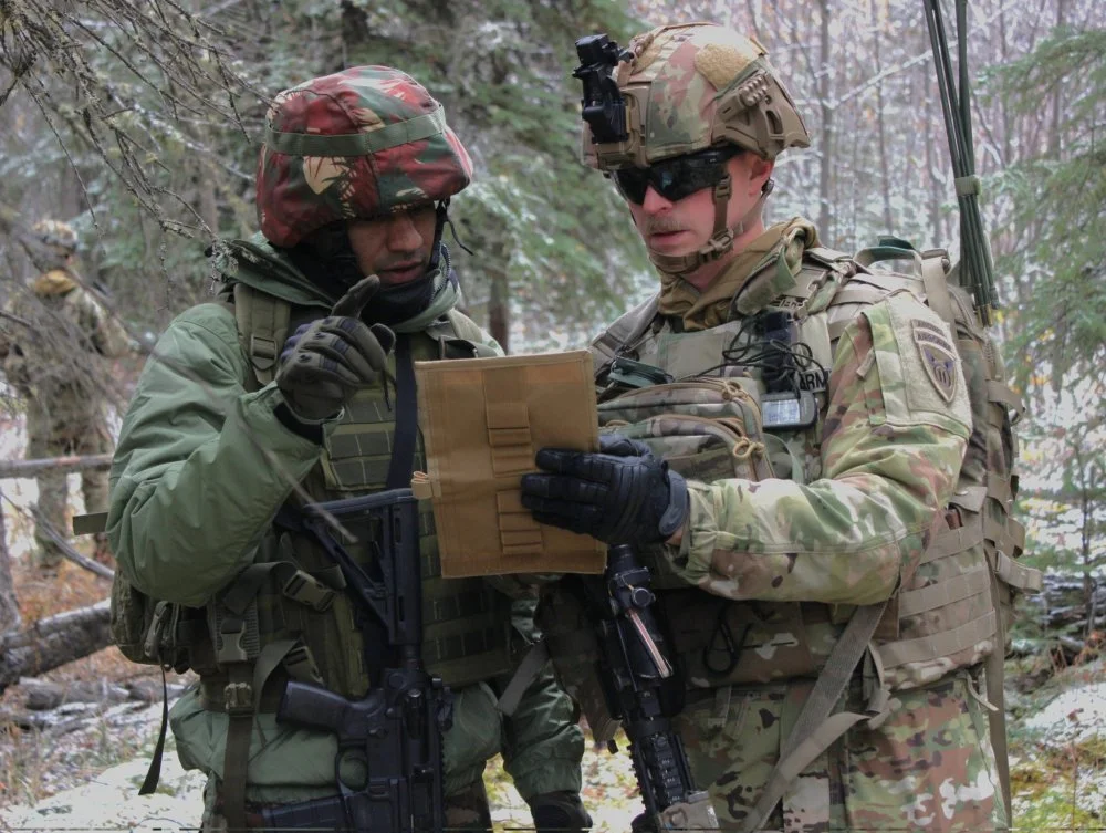 F7QabkUagAA2EQ-.jpg