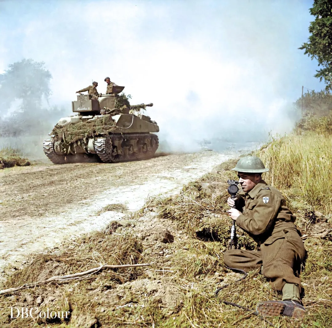 french-war-correspondent-making-a-v0-61mlpu0bxncf1.webp