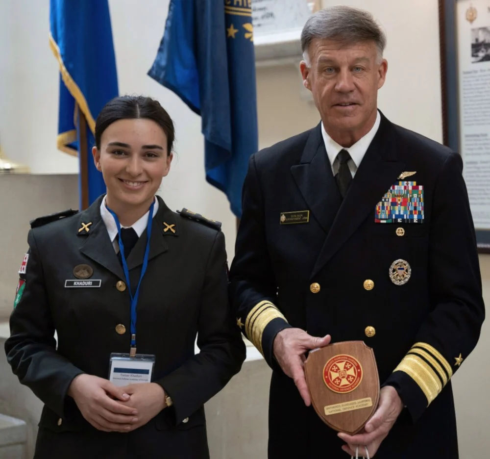 GDF217112414114001s.jpg