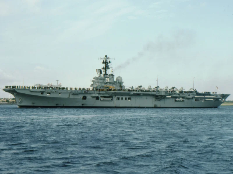 HMAS-Melbourne-1464609.jpg