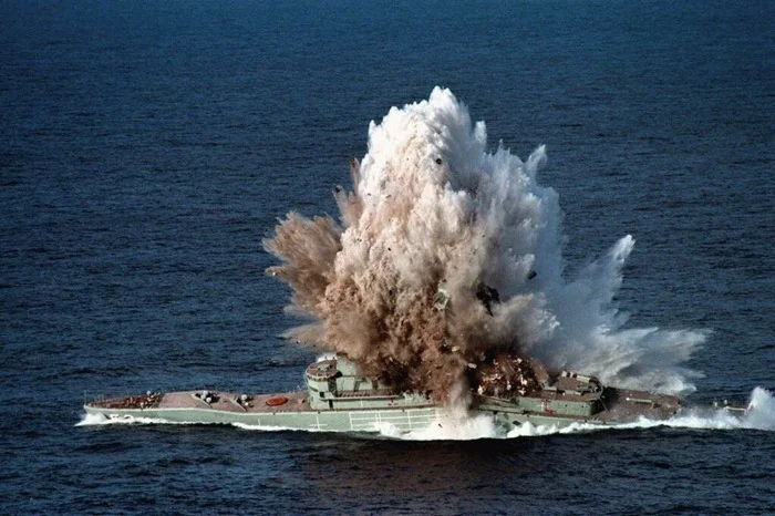 HMAS Torrens sinkex target.webp